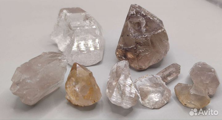 Набор: раухтопазы кристаллы (9 шт) / Минералы