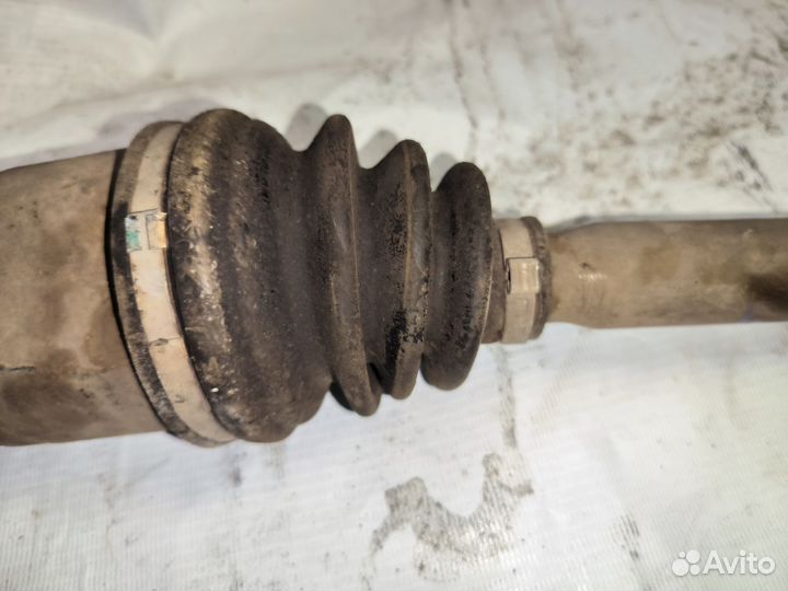 Передний правый привод Hyundai Elantra 4 HD