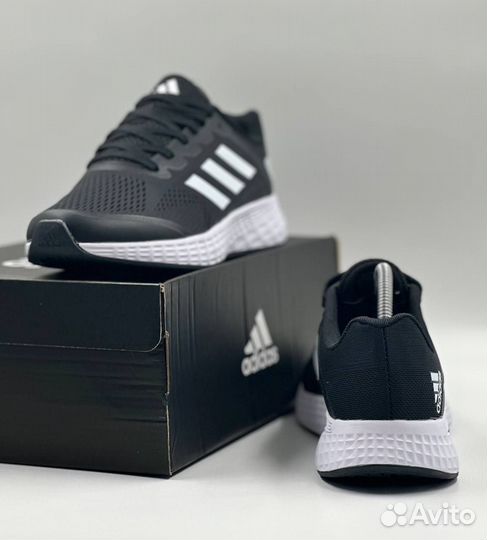 Кроссовки adidas classic