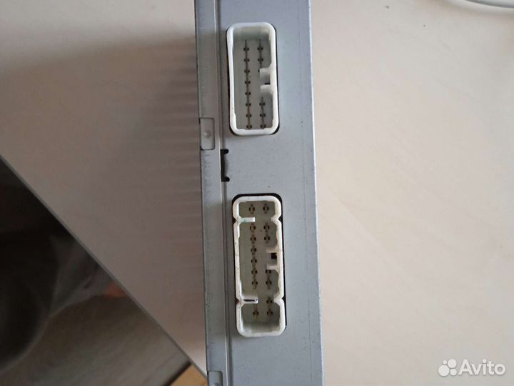 Звуковой усилитель Toyota