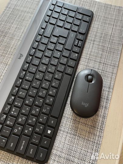 Комплект беспроводная мышь и клавиатура logitech