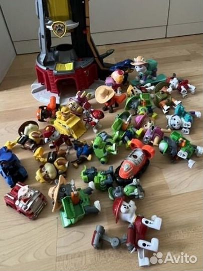 Щенячий патруль база и щенки