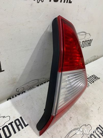 Фонарь задний правый Nissan Terrano D10 K4MA606