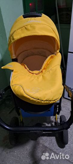 Прогулочная коляска с надувными колесами