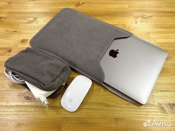 Вертикальный кожаный чехол MacBook 12/13/15/16 