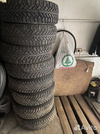 Nokian Tyres Hakkapeliitta 9 185/65 R15 92