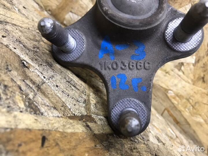 Шаровая опора передняя правая Audi A3 8P1 2.0 TDI