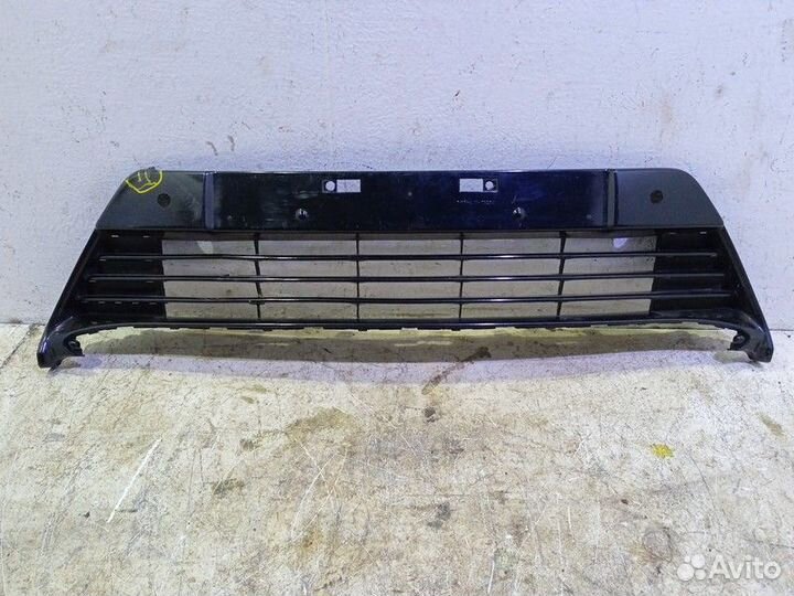 Решетка бампера Тойота