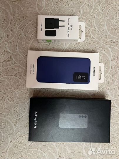 Samsung Galaxy S24 FE, 8/256 ГБ