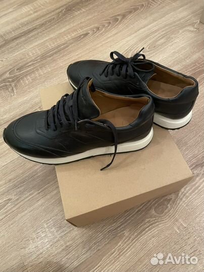 Новые кроссовки Massimo Dutti