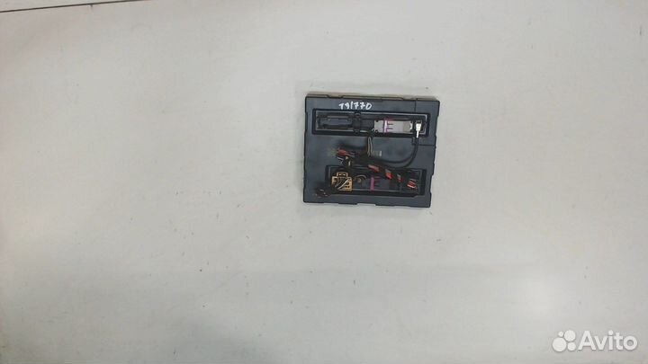 Блок управления бортовой сети Audi A4 (B8), 2011