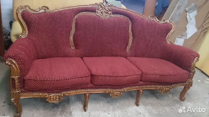 Перетяжка и замена обивки кресел из кожи