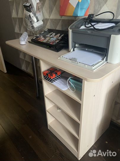 Стол для маникюра