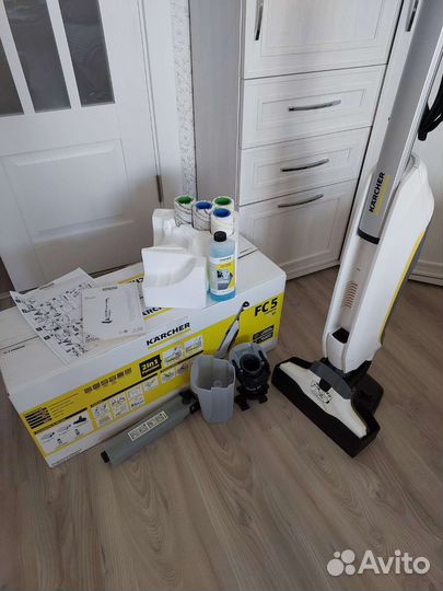 Электрошвабра, влажная уборка Karcher FC 5 Premium