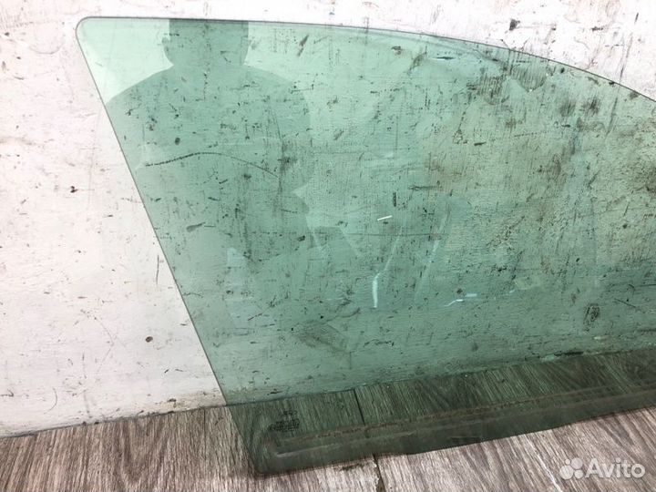 Стекло переднее правое Ford Mondeo хетчбэк 5-ти