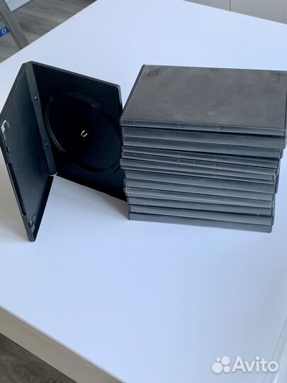 Футляры для дисков новые