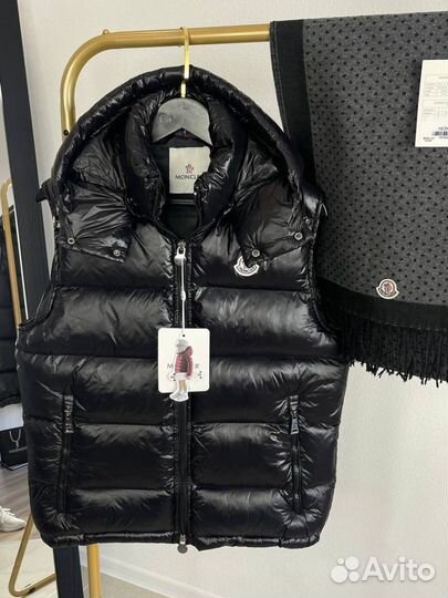 Жилетка moncler безрукавка