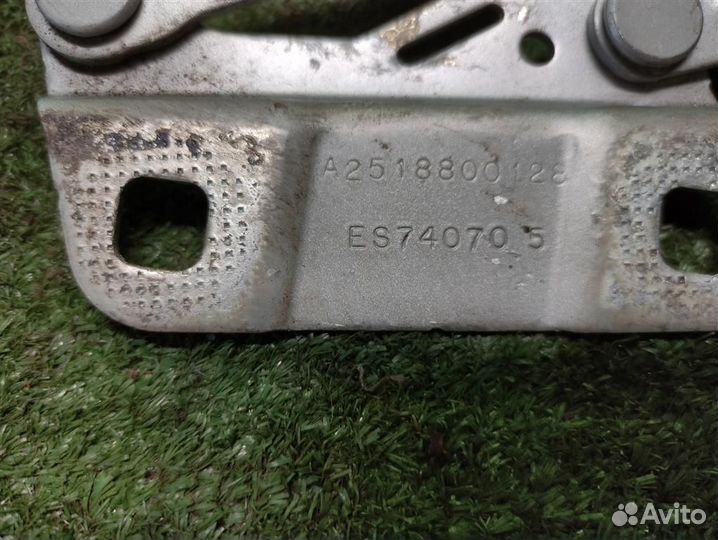 Петля капота левая Mercedes Benz ML W164 2007