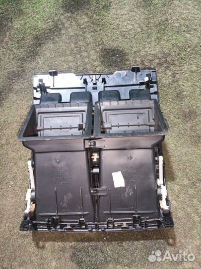 Центральный дефлектор Peugeot 407 407 PSA6FY10LT26