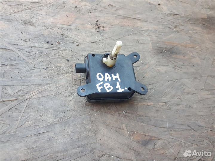 Моторчик заслонки печки Opel Astra H sedan 2004-2