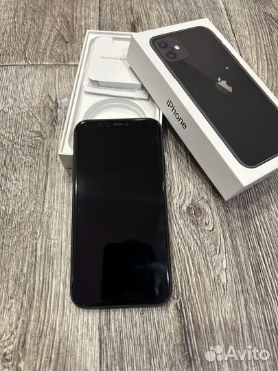 iPhone 11, 64 ГБ