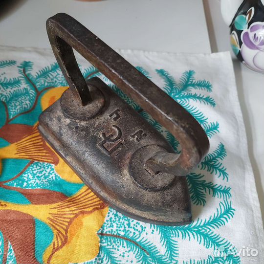 Утюг старый