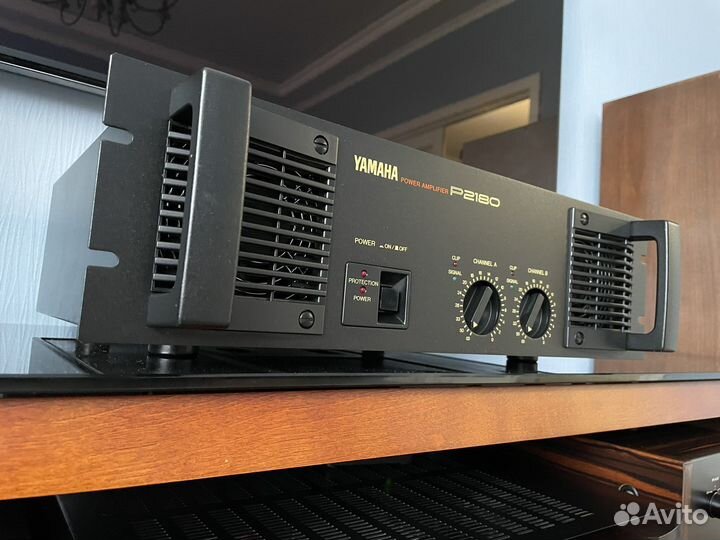 Оконечный усилитель мощности Yamaha P-2180