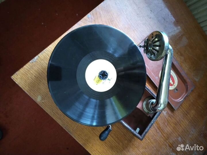 Дорожный патефон