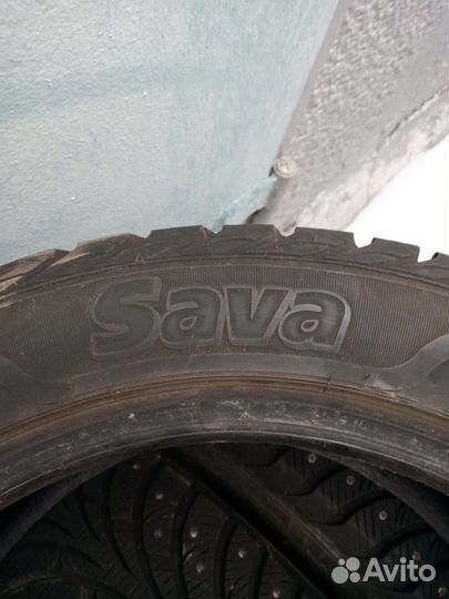 Sava Eskimo Stud 215/55 R17 94T
