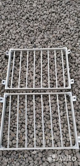 Полка для брюк, юбок