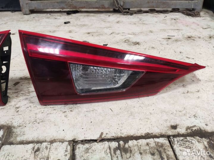 Фонари задние внутренние mazda 3 BM