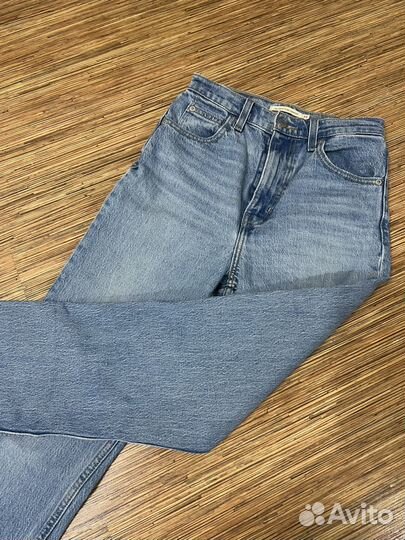 Джинсы женские Levis