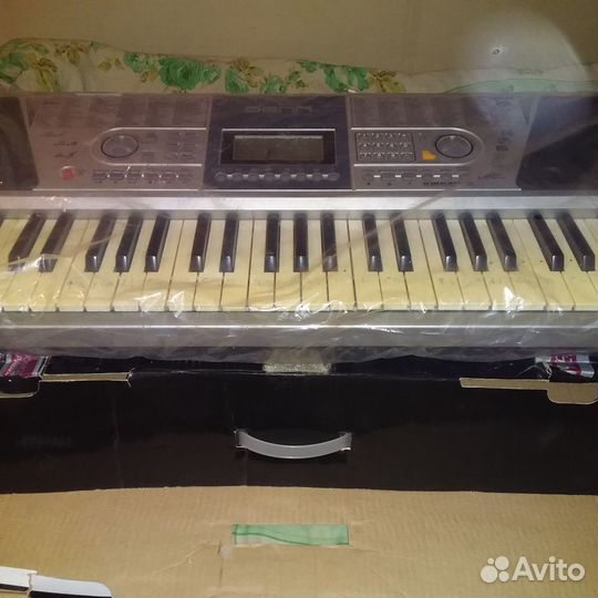 Электронный синтезатор denn DEK 885