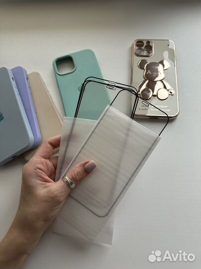 Защитные стекла и чехлы на iPhone 12 Pro Max