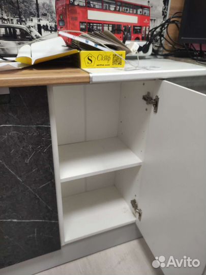 Кухонный шкаф