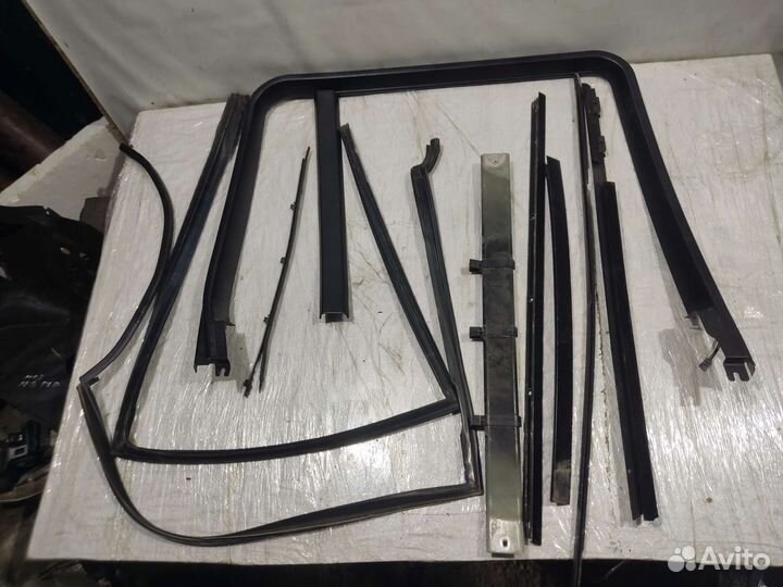 Уплотнительная резинка бархотка Vogue L322