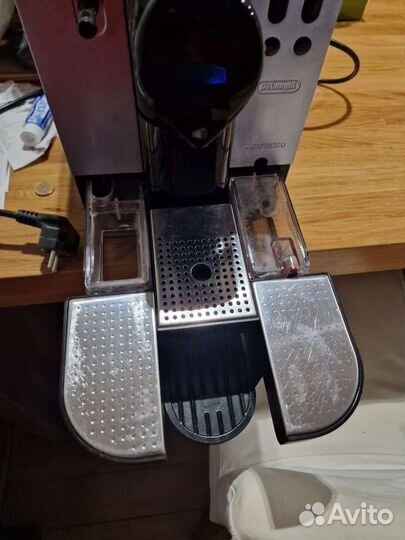 Капсульная кофемашина nespresso с капучинатором