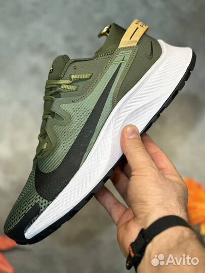 Nike pegasus trail 2 зеленые разм. 45