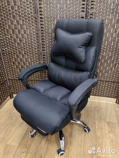 Компьютерное игровое геймерское кресло