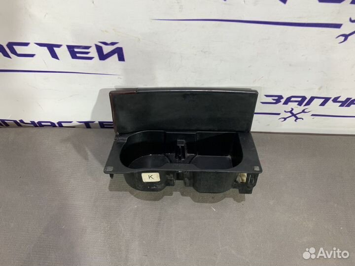 Подстаканник передний Lexus LX570 2007-2015