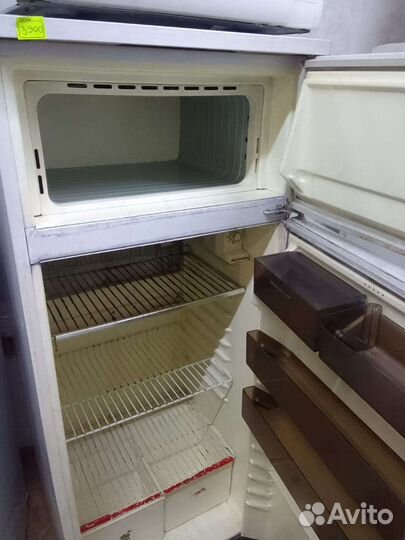 Холодильник б/у