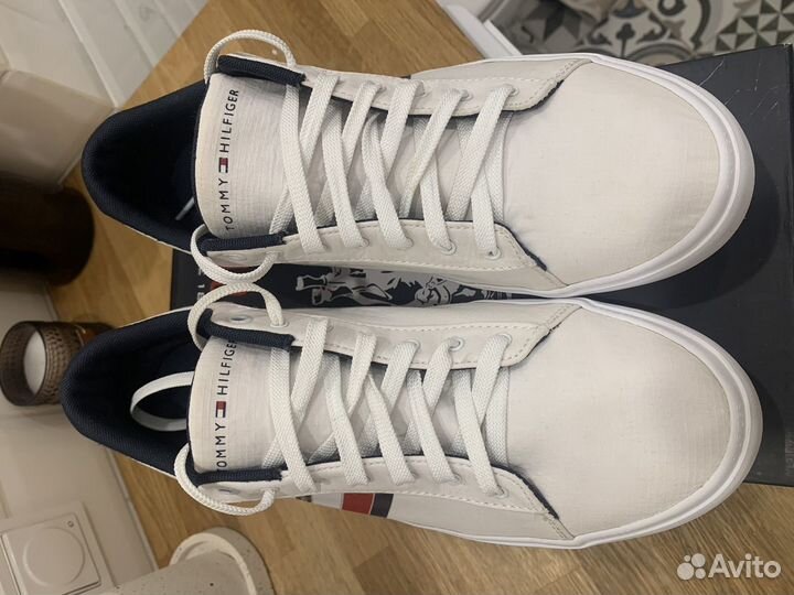 Tommy hilfiger кеды р. 43-43,5