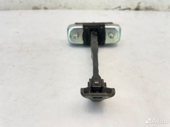 Ограничитель двери передний правый Toyota Corolla