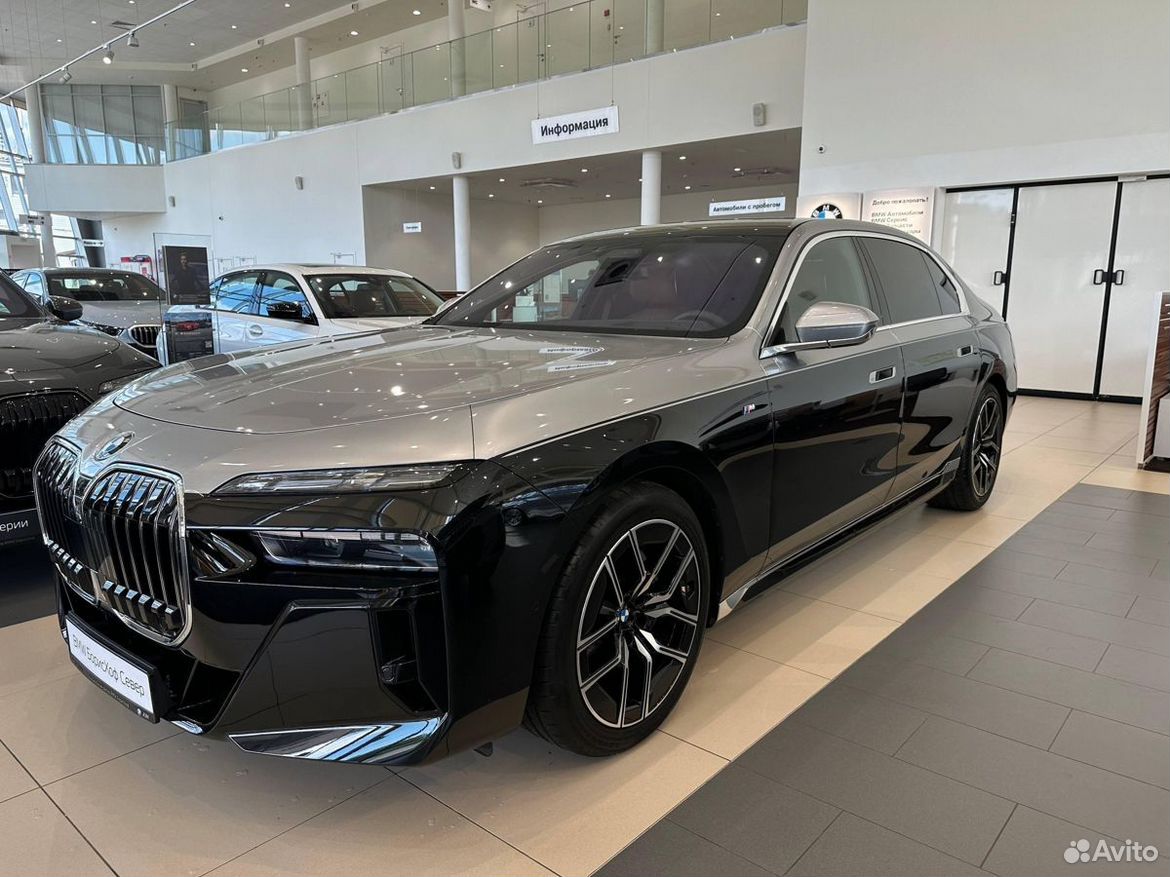 BMW 7 серия 3.0 AT, 2025