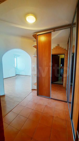 3-к. квартира, 88 м², 9/9 эт.