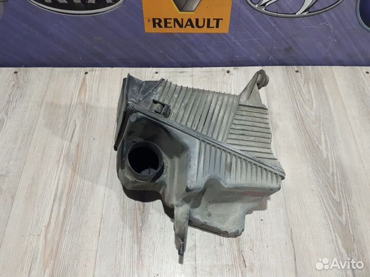Корпус воздушного фильтра Renault scenic 2