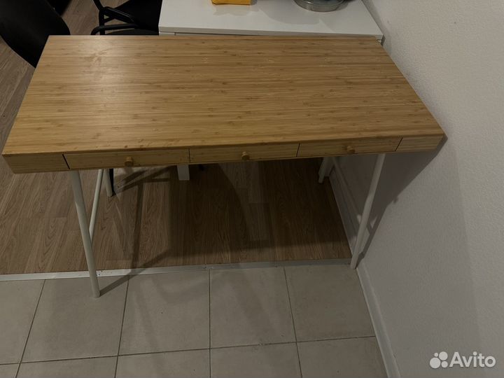 Письменный стол IKEA