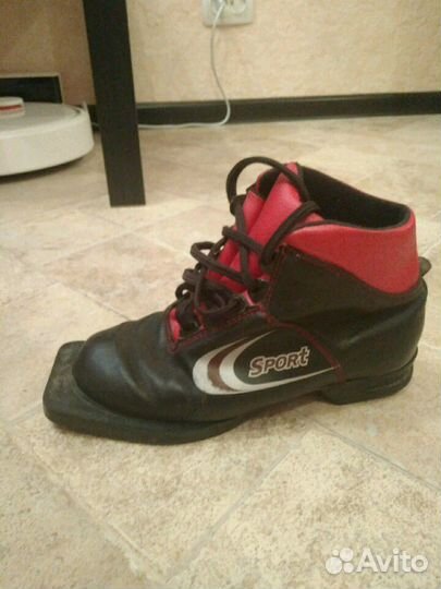 Лыжные ботинки