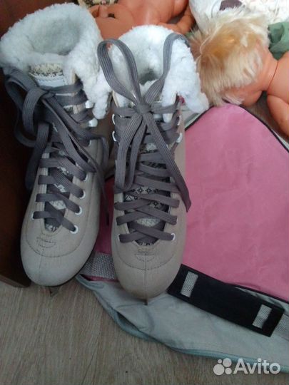 Коньки фигурные женские 37 размер