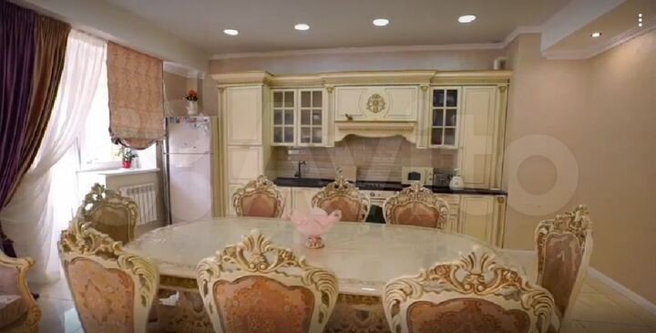 3-к. квартира, 118,8 м², 3/10 эт.